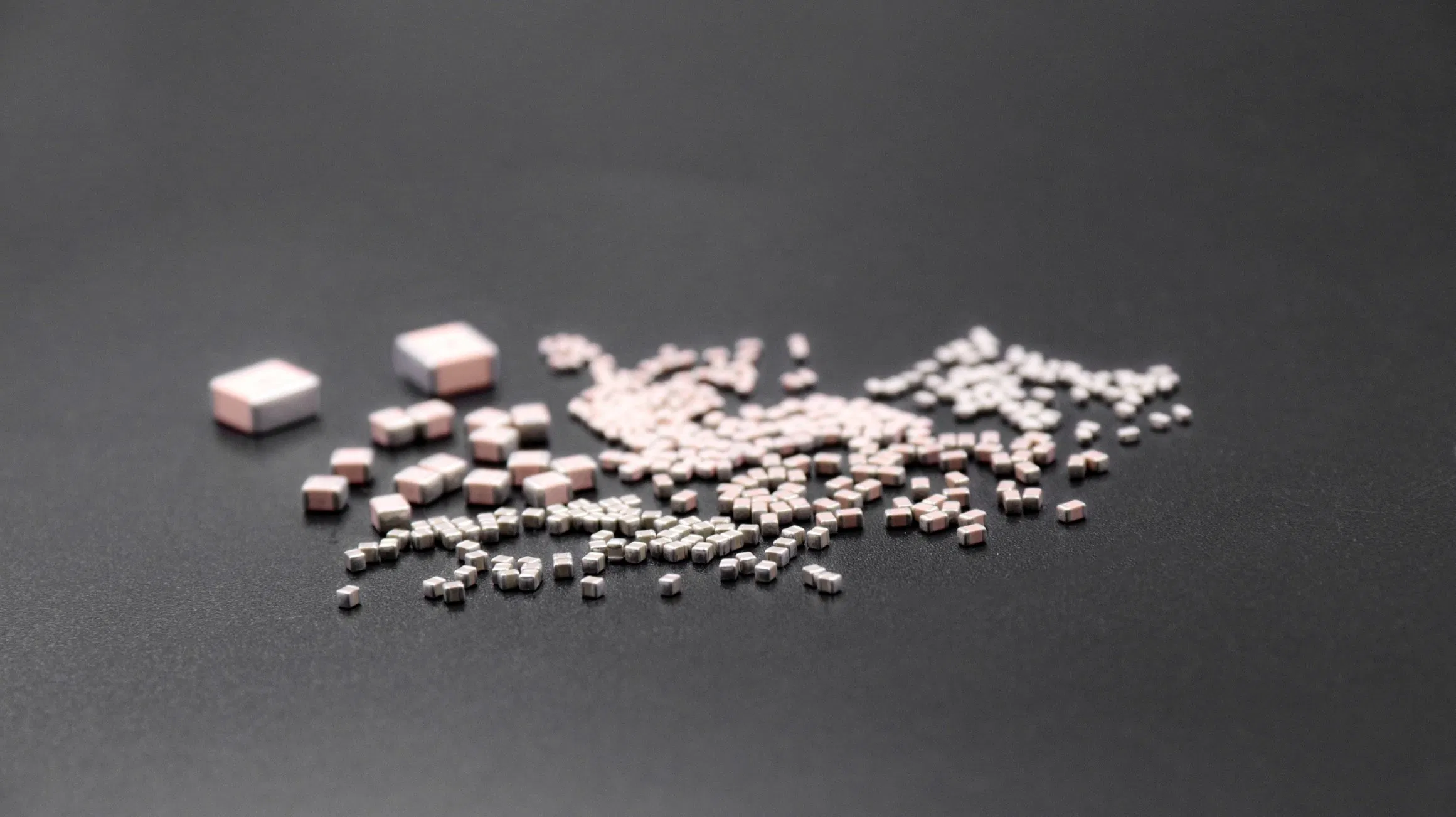100b151jw501xb: 150PF High Q High Power Chip Ceramic Capacitor