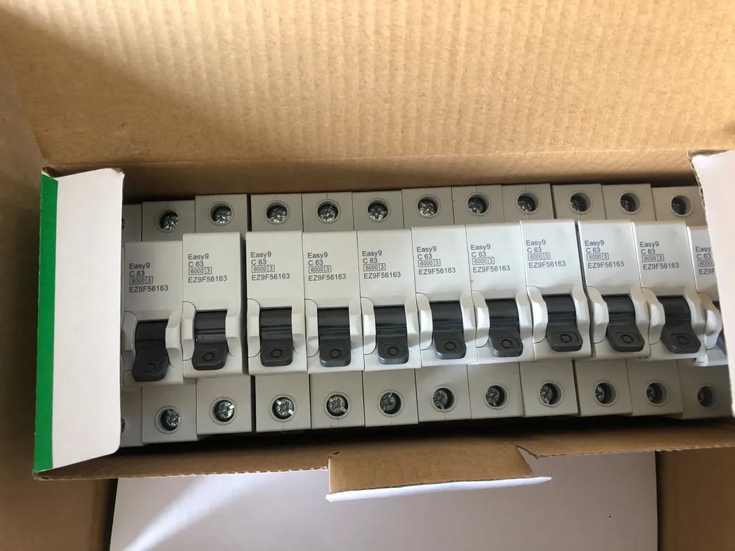 1pole 16A 25A 32A 40A 63A Easy9 Ez Miniature Circuit Breaker MCB